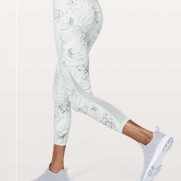 Lululemon Train Times 7/8 Pant in Twine White Multi / White 2 Full-on Luxtreme - Picture 4 of 10